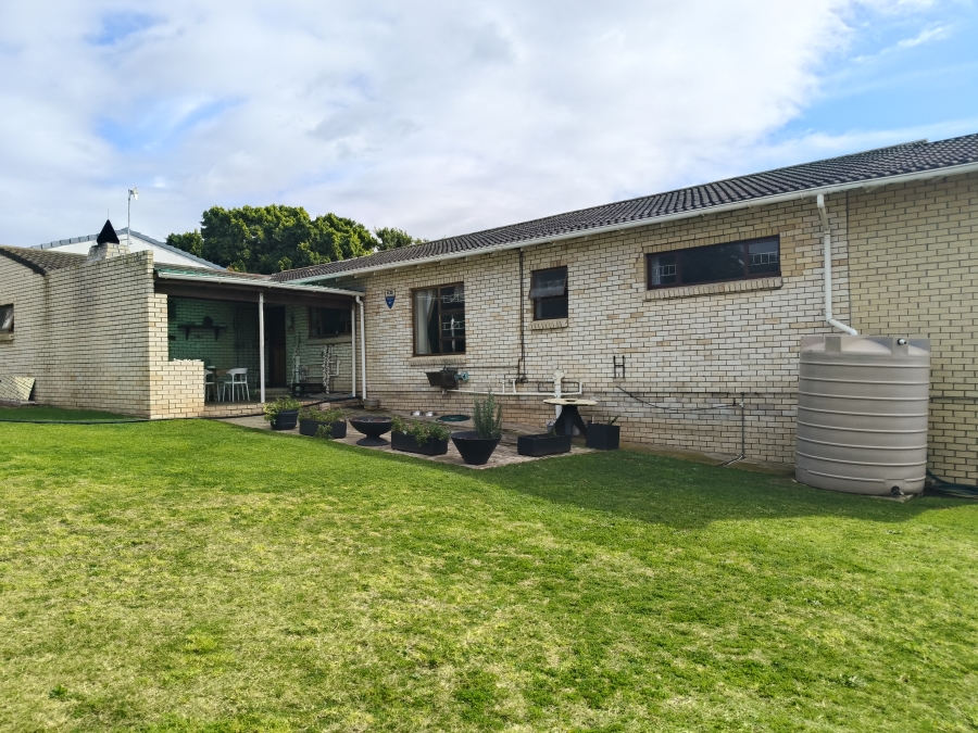3 Bedroom Property for Sale in Wavecrest Eastern Cape